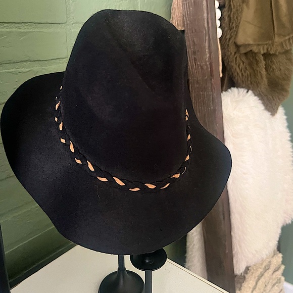 Wool Hat - Picture 1 of 6